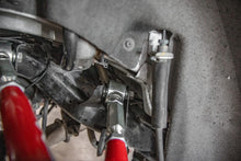 Load image into Gallery viewer, 2016-6th-Gen-Camaro-Install-3035.jpg